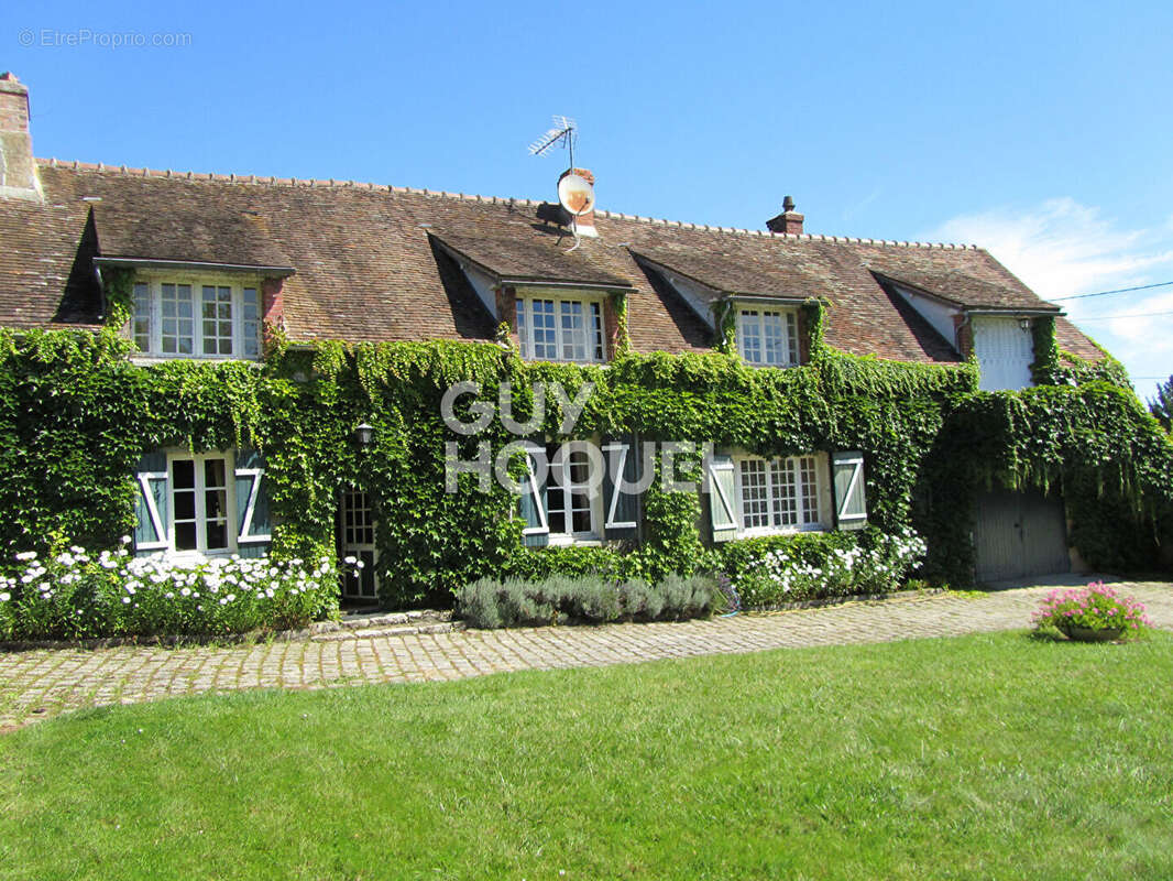 Maison à FONTAINEBLEAU