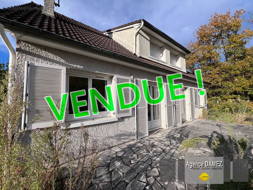 Maison à SAINT-CYR-SOUS-DOURDAN