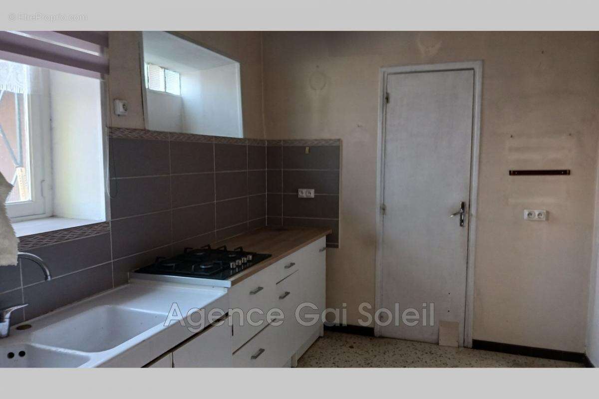 Maison à NISSAN-LEZ-ENSERUNE