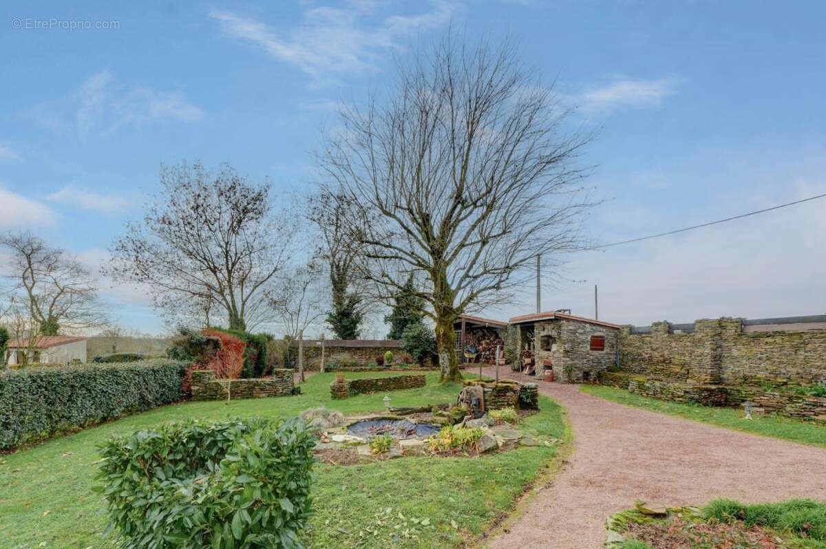 Maison à LE LOROUX-BOTTEREAU