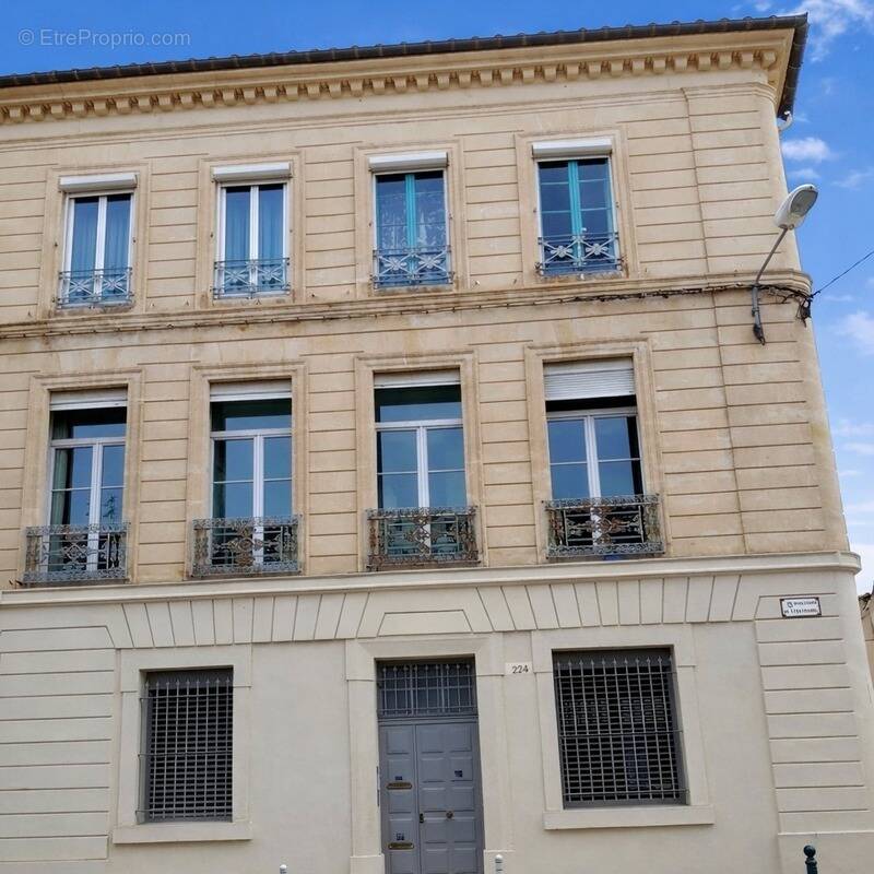 Commerce à LUNEL