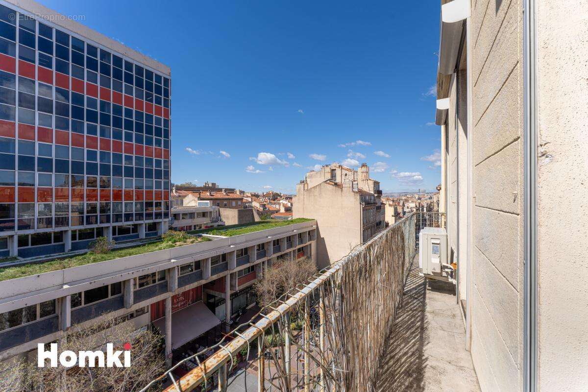 Appartement à MARSEILLE-6E