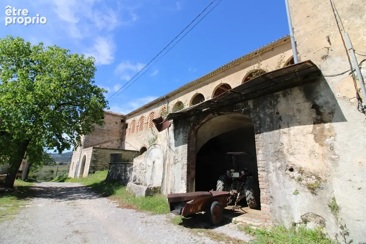 Mas de 2500 m2 sur 26 hectares. - photo 43