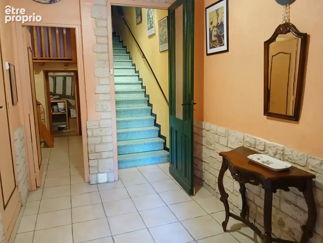maison de village  sur 3 niveaux - photo 5