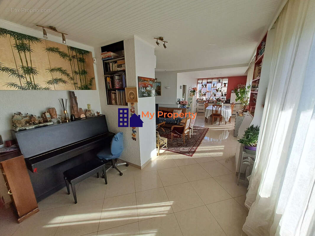 Maison à HOUILLES