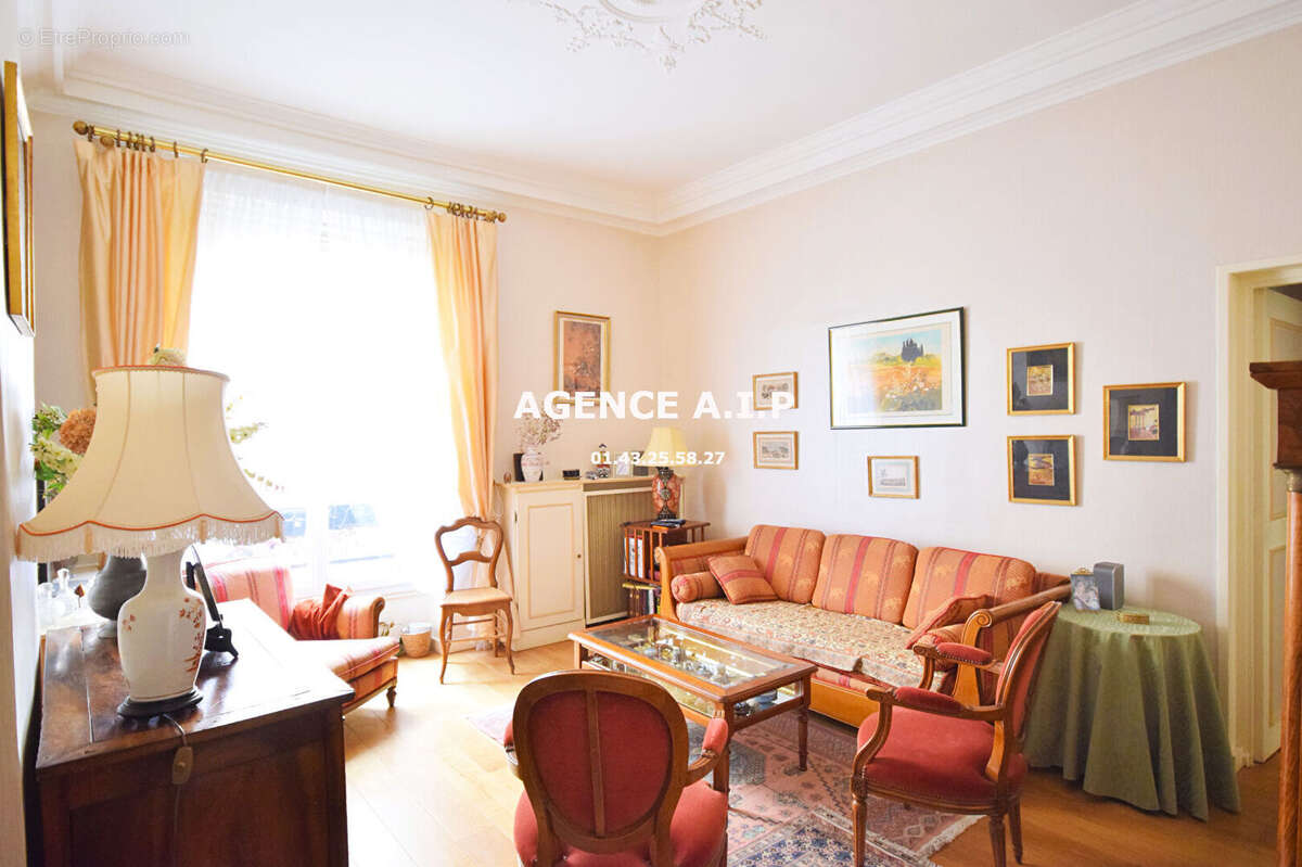 Appartement à PARIS-10E