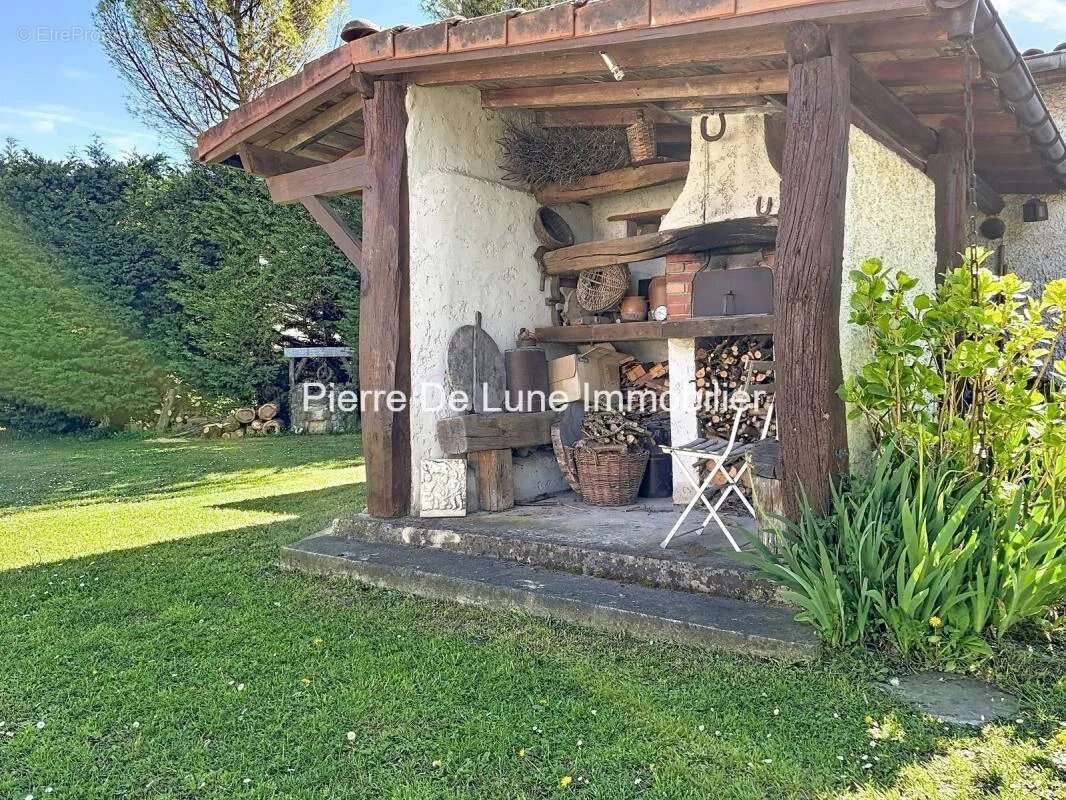 Maison de caractère avec piscine proche de Pérouges - photo 17