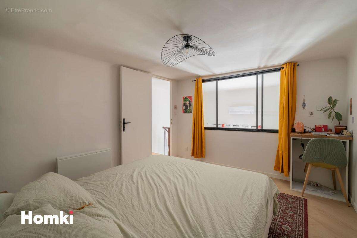 Appartement à MARSEILLE-2E