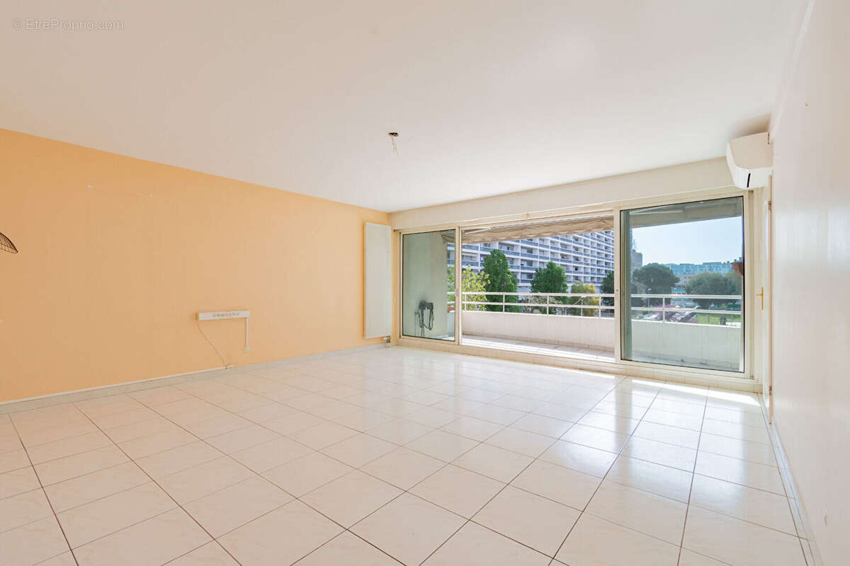 Appartement à MARSEILLE-8E