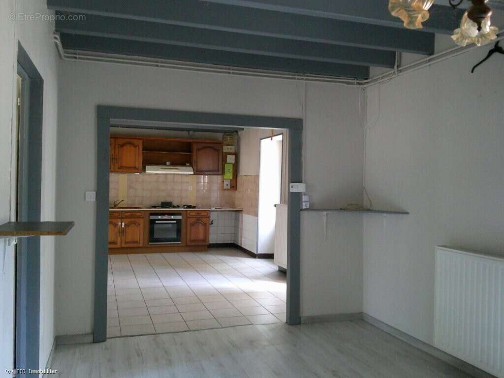 Maison de Campagne Avec Dépendances. Investissement Potentiel - photo 4