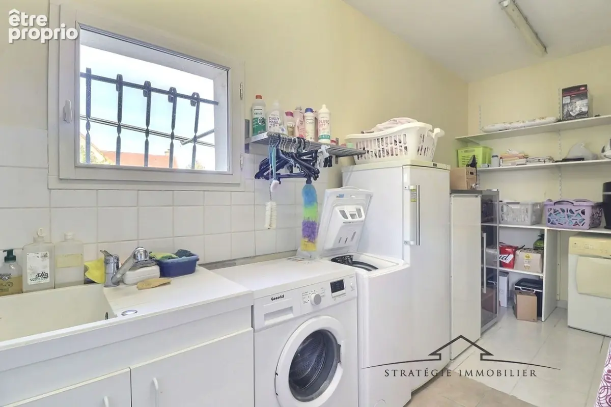 Buxy - Maison familiale avec piscine, 4 chambres et double garage - photo 10