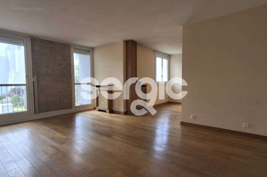 Appartement à QUINCY-SOUS-SENART