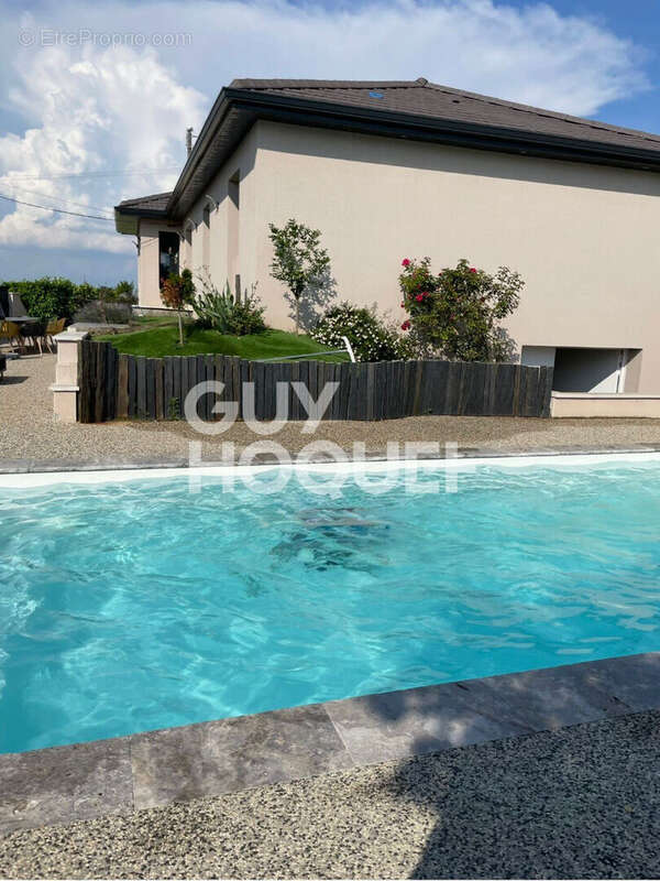 Maison à SAINT-BONNET-DE-MURE