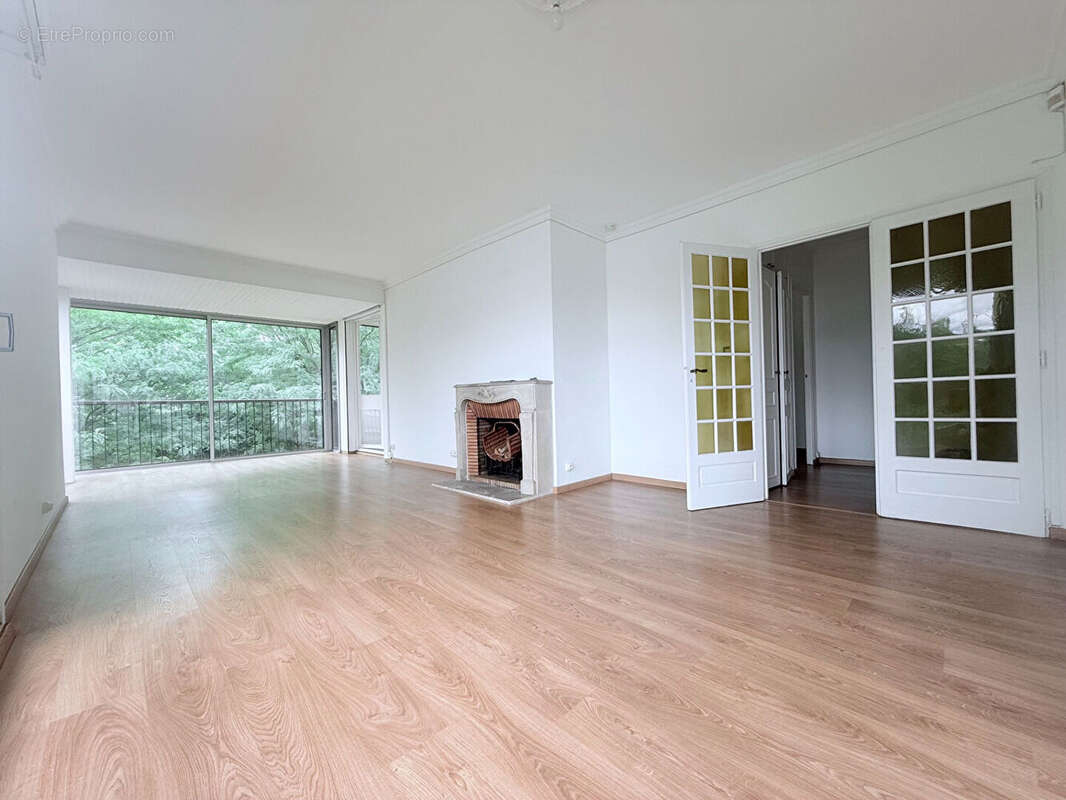 Appartement 98m² à fontenay-le-fleury - photo 2