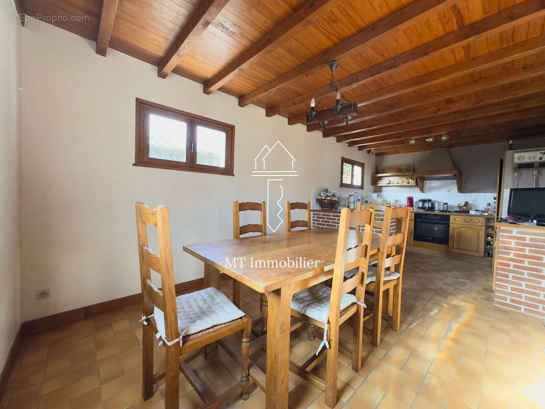 Maison à AIX-EN-ISSART