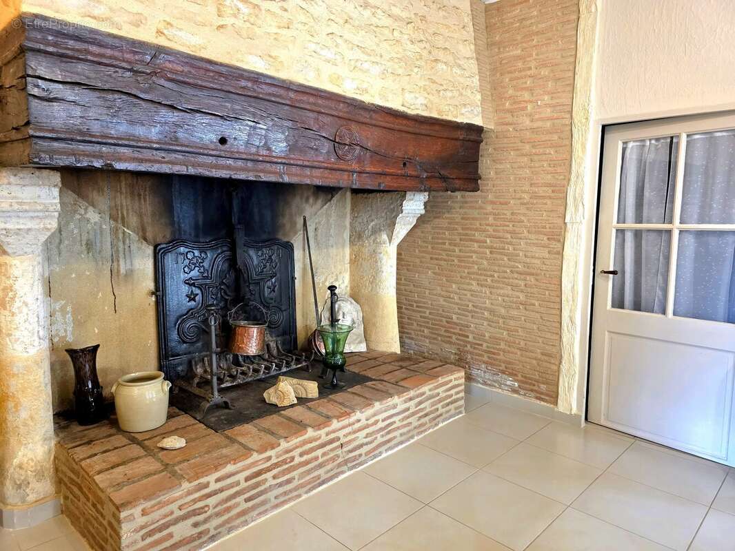 Appartement à RAZAC-DE-SAUSSIGNAC