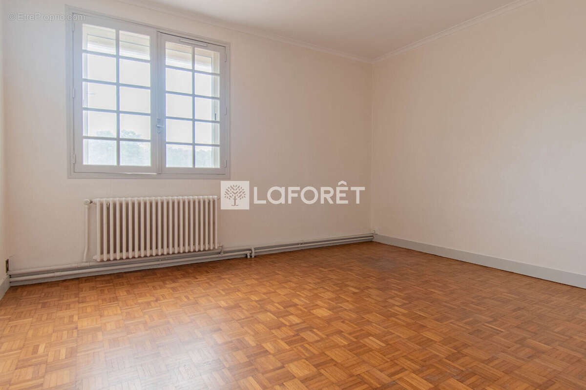 Maison à FONTCOUVERTE