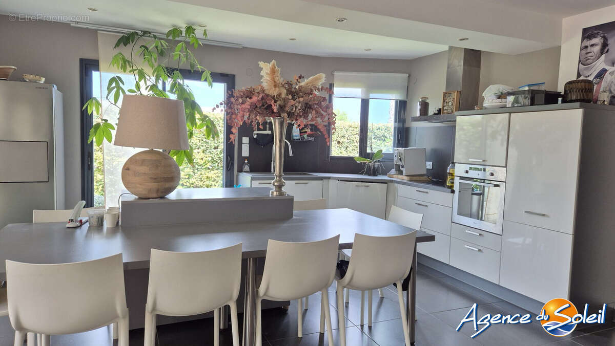 Maison à VILLENEUVE-DE-LA-RAHO