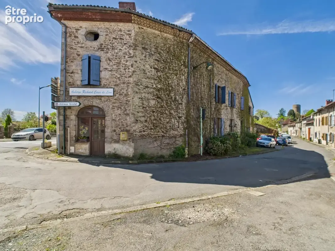 Une auberge historique au fort potentiel au cœur de Châlus - photo 18