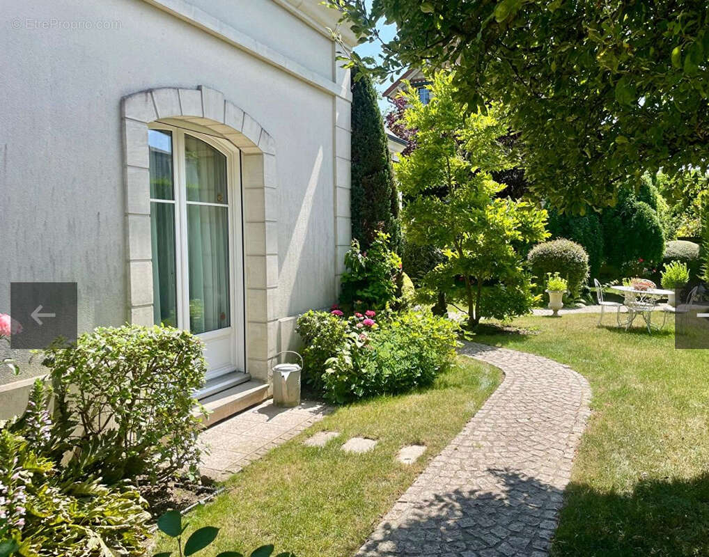 Maison à MONTMORENCY