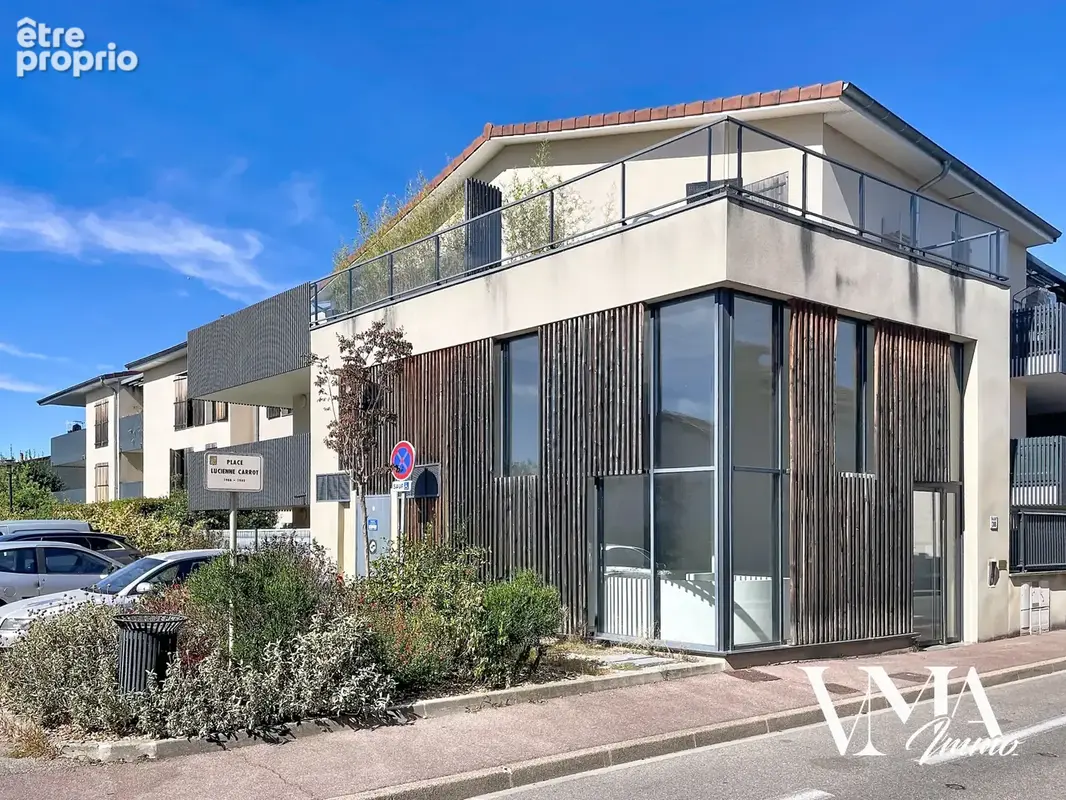 Beau T2 récent de 46 m2 carrez avec terrasse et garage double - photo 11