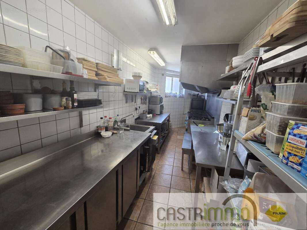 Restaurant dans le ce ntre de Restinclières - photo 9