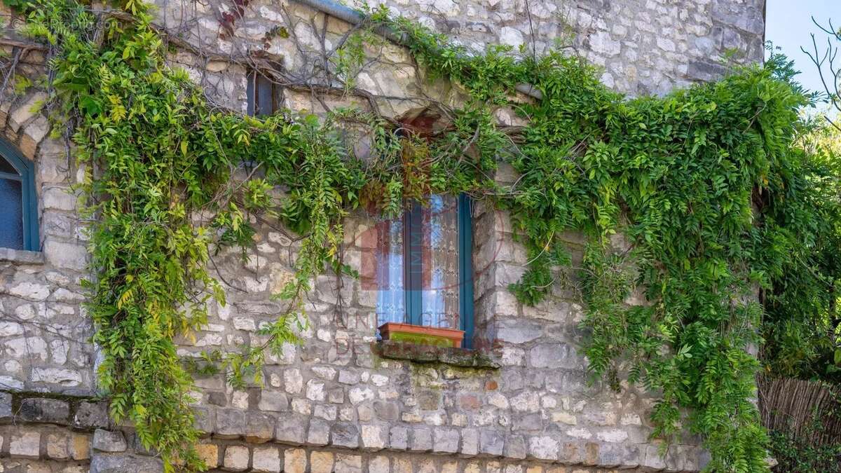 Maison à FONTAINEBLEAU