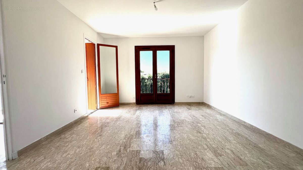 Appartement à SANARY-SUR-MER