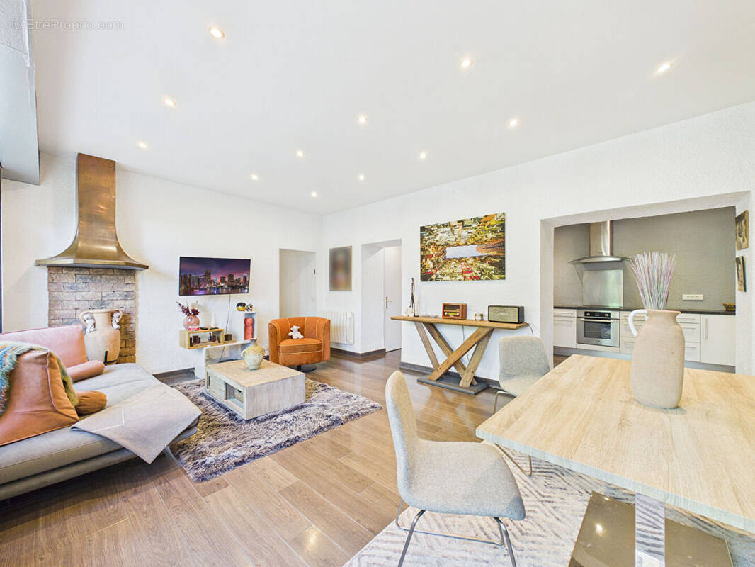 Appartement à EVIAN-LES-BAINS