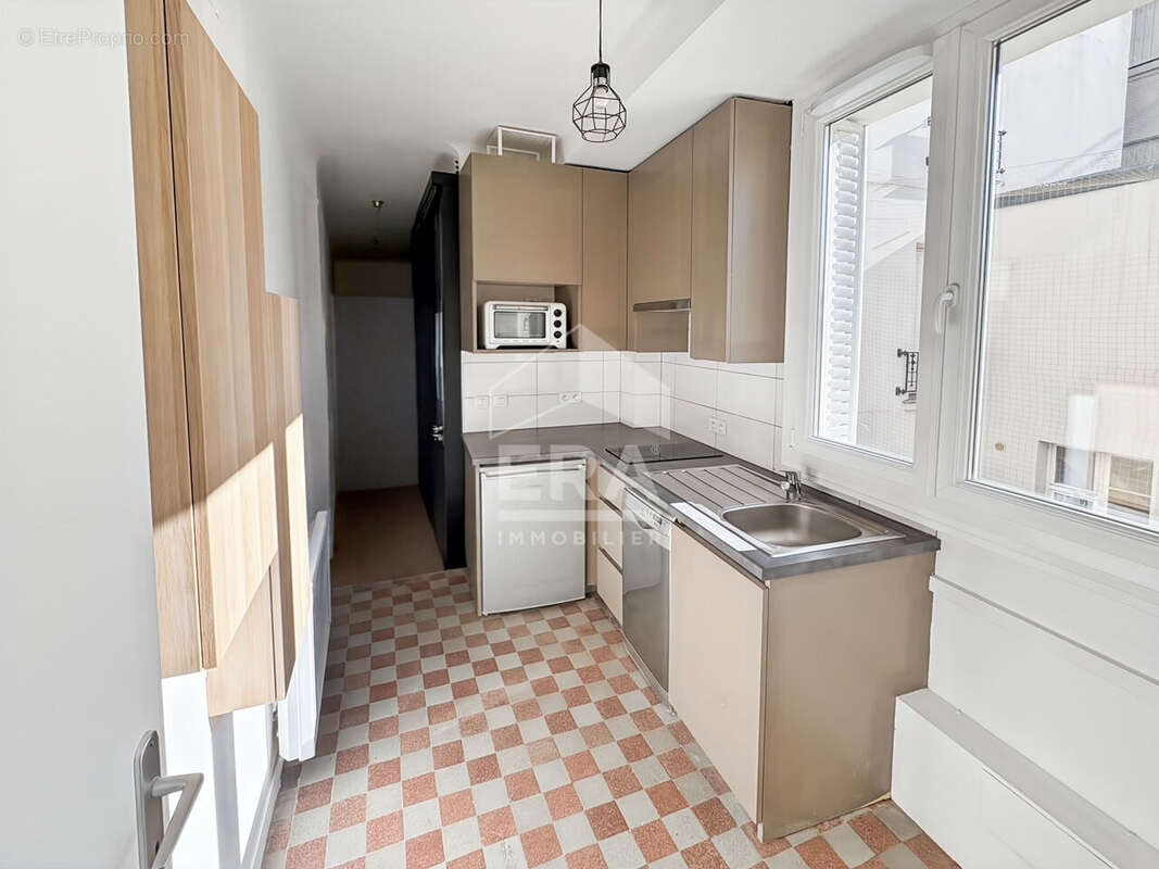 Appartement à PARIS-20E