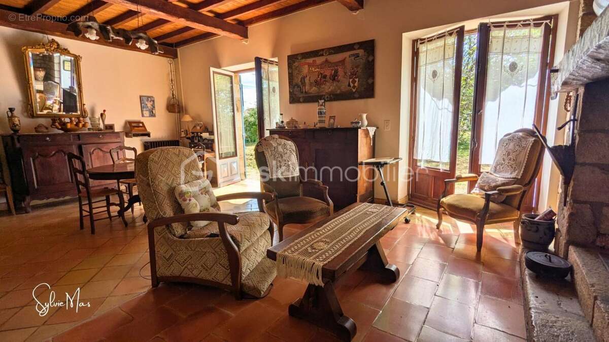 Maison à MONTAYRAL