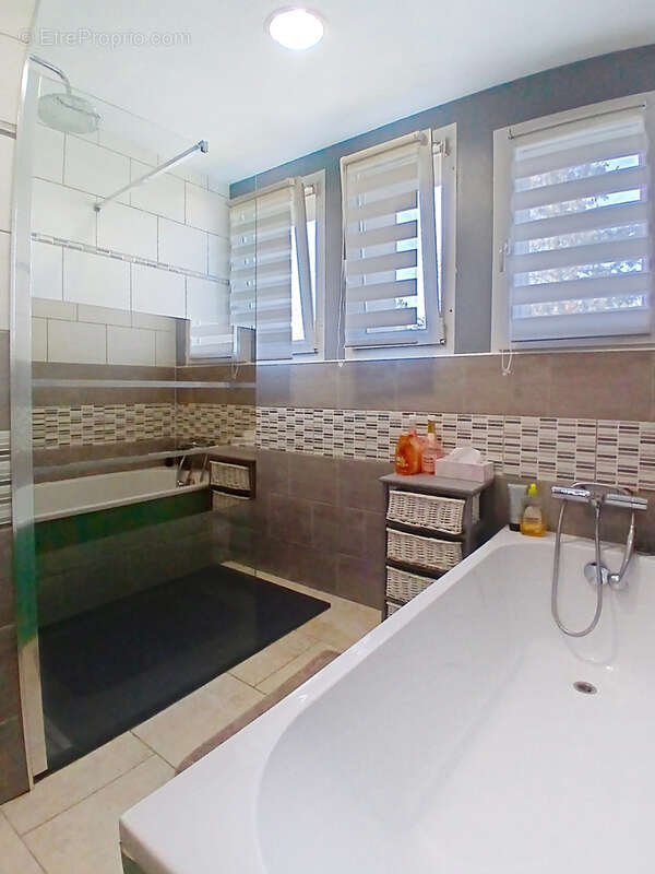 Maison à L&#039;ISLE-SUR-LE-DOUBS