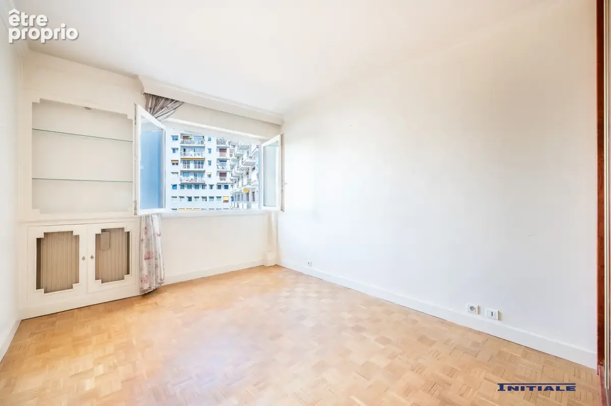 Grand 3 pièces & balcon 15ème Nord - photo 9
