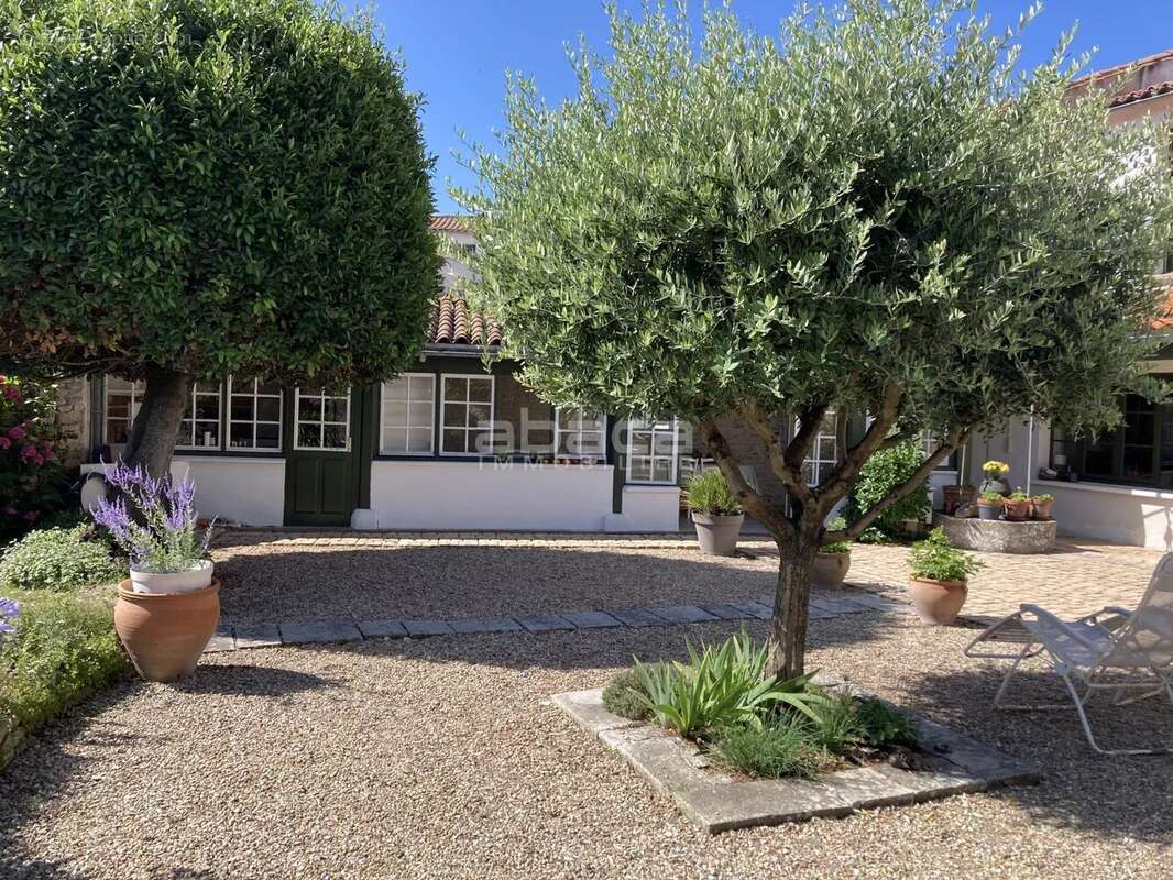 Maison à LE BOIS-PLAGE-EN-RE