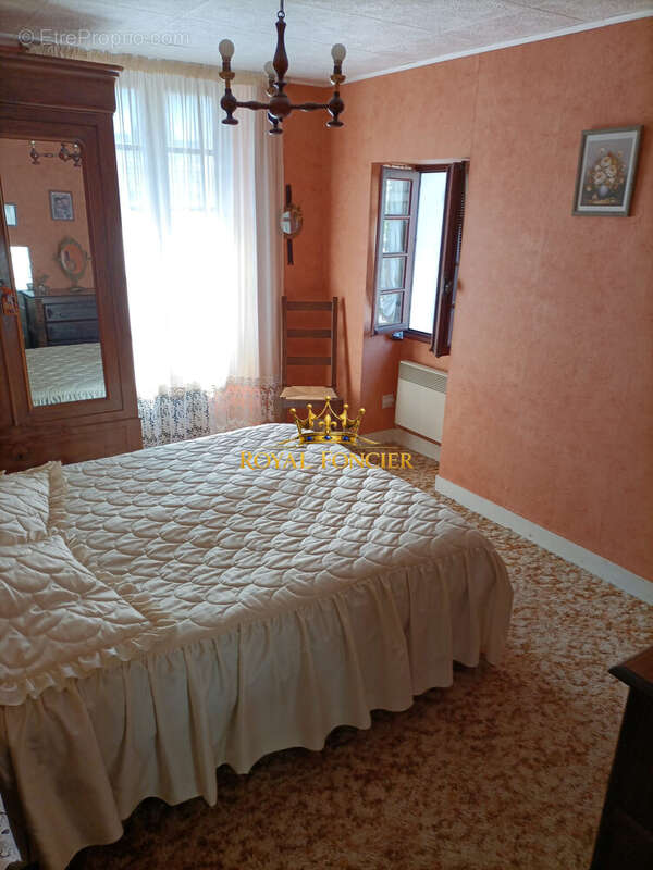Maison 66 m² à Le Petit-Pressigny  - photo 7