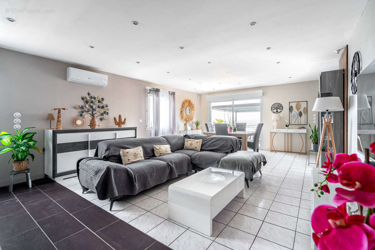 Maison à SAINT-CHEF