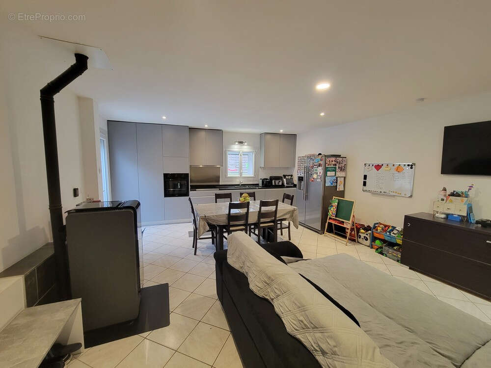 Maison à ROUSSILLON