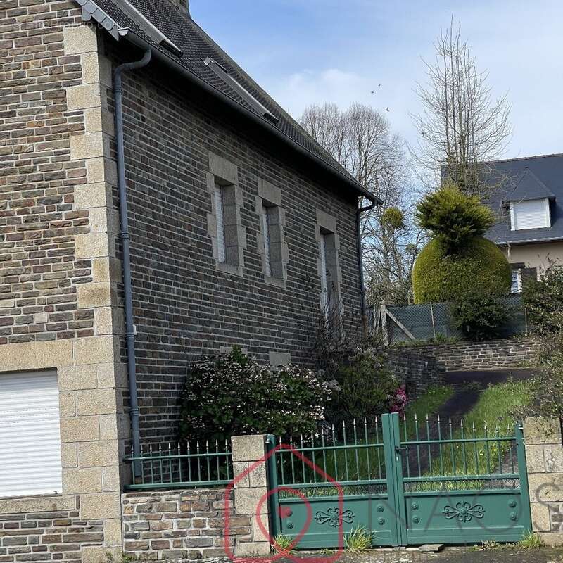 Maison à SAINT-HILAIRE-DU-HARCOUET