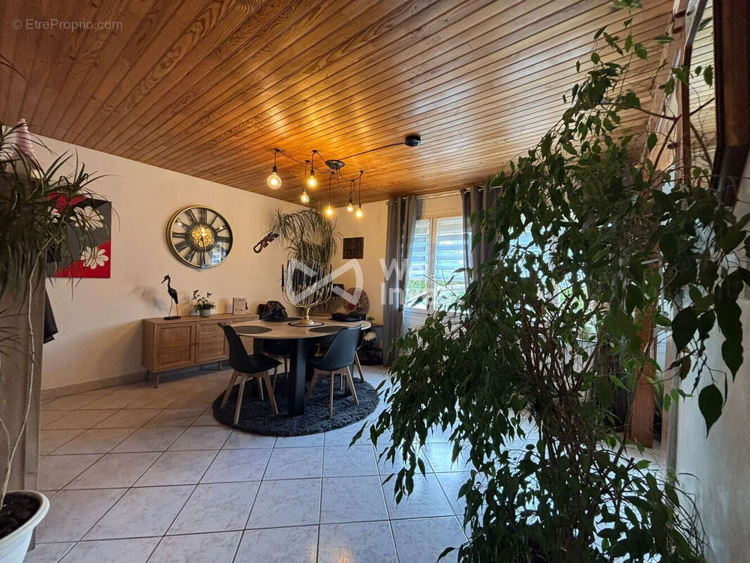 Maison à DOUZY