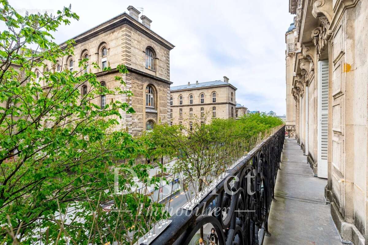 Appartement à PARIS-4E