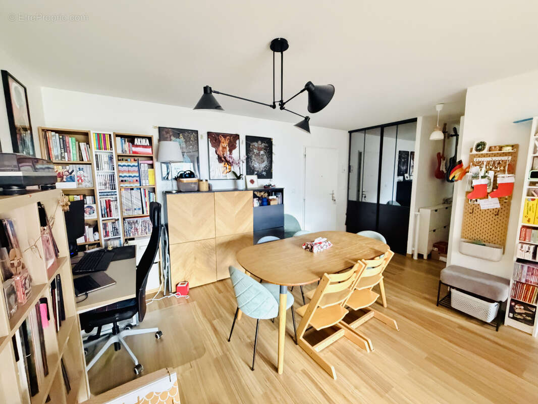 Appartement à CHARENTON-LE-PONT