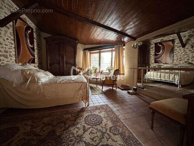 Maison 160 m² à Montredon-Labessonnie  - photo 6