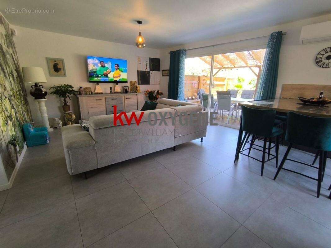 Appartement à TRESSERRE