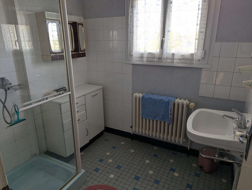 Maison à MONTGIVRAY