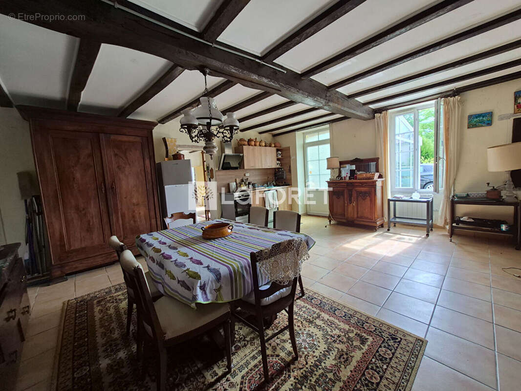 Maison au calme avec jacuzzi, garage et terrain - photo 4