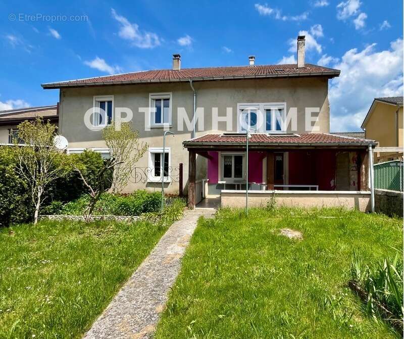 Maison à VIEU-D'IZENAVE