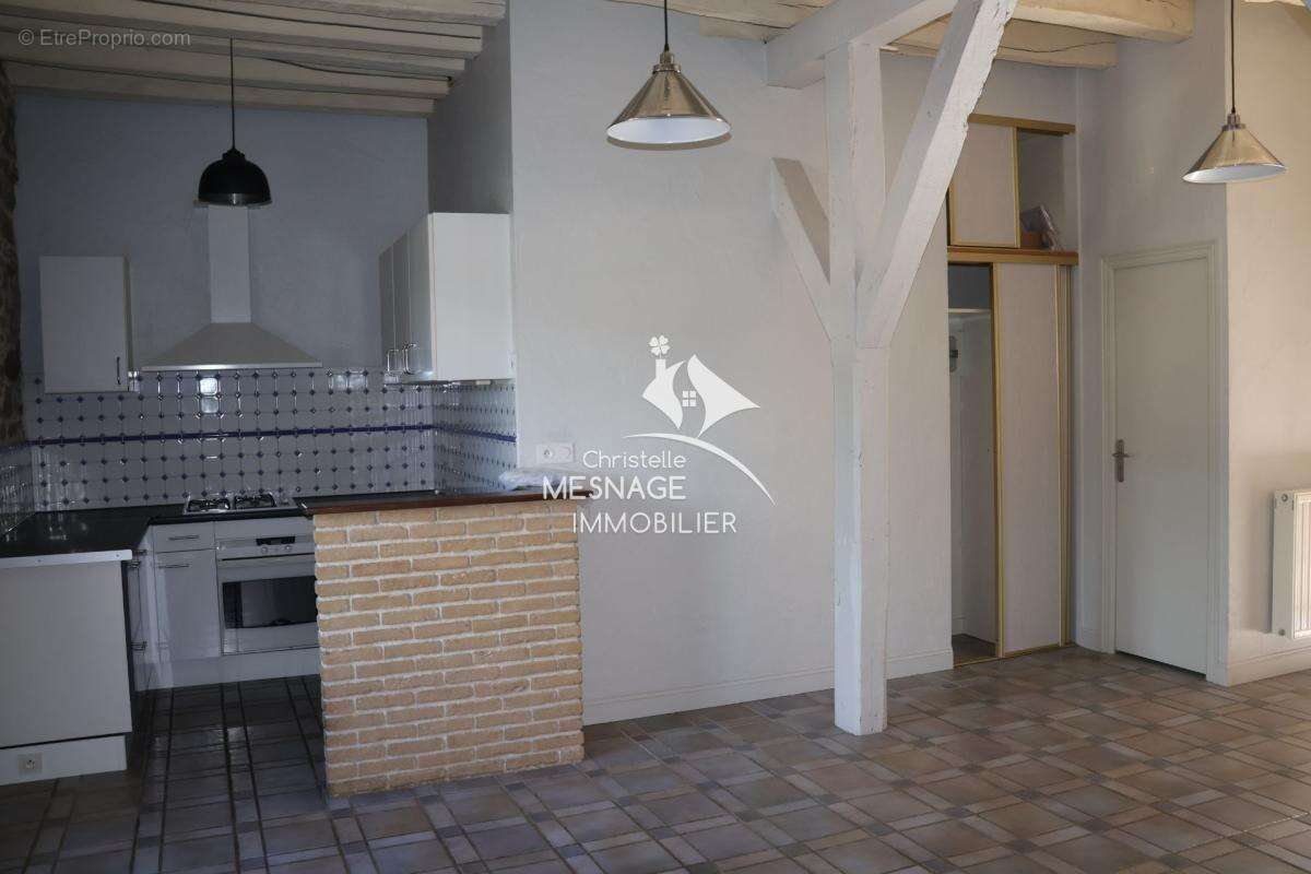 À Vendre chez Christelle Mesnage Immobilier : AU PORT DE - photo 3