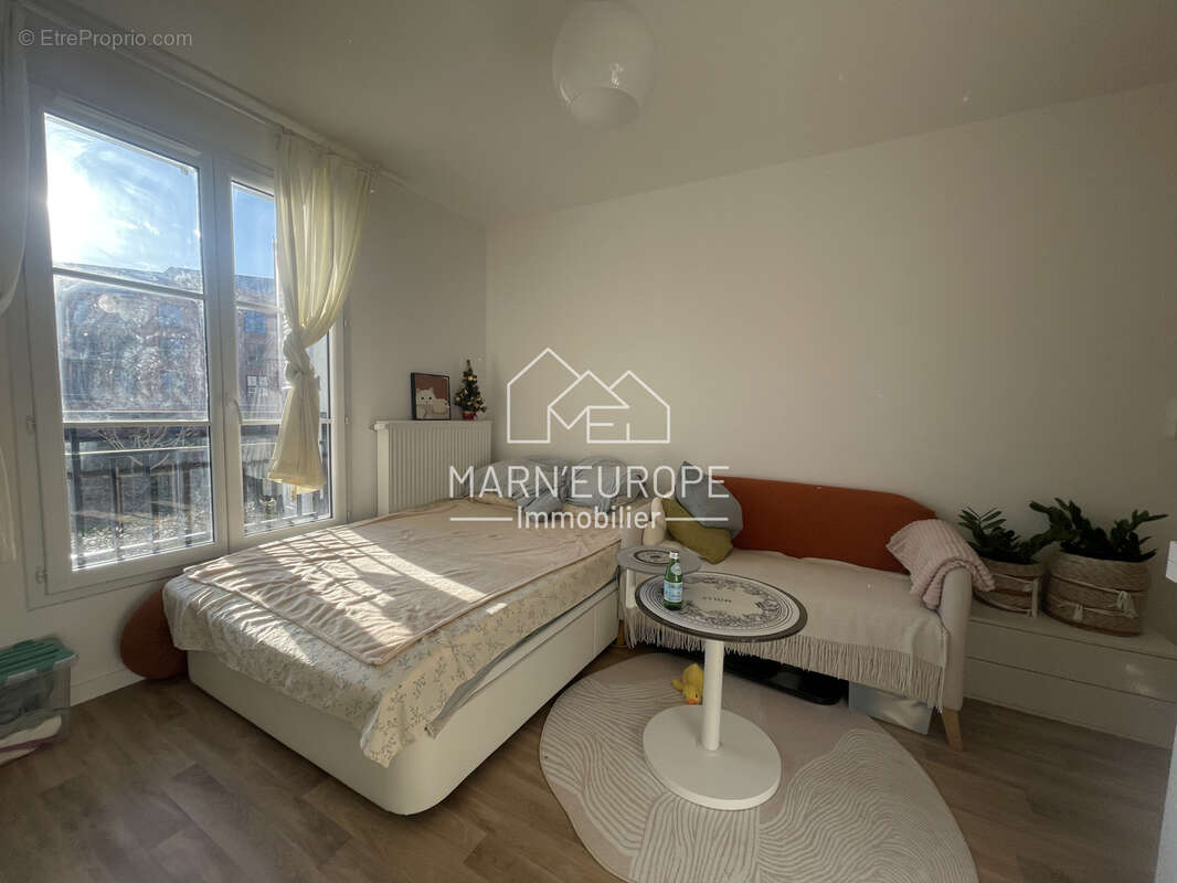 Appartement à SERRIS