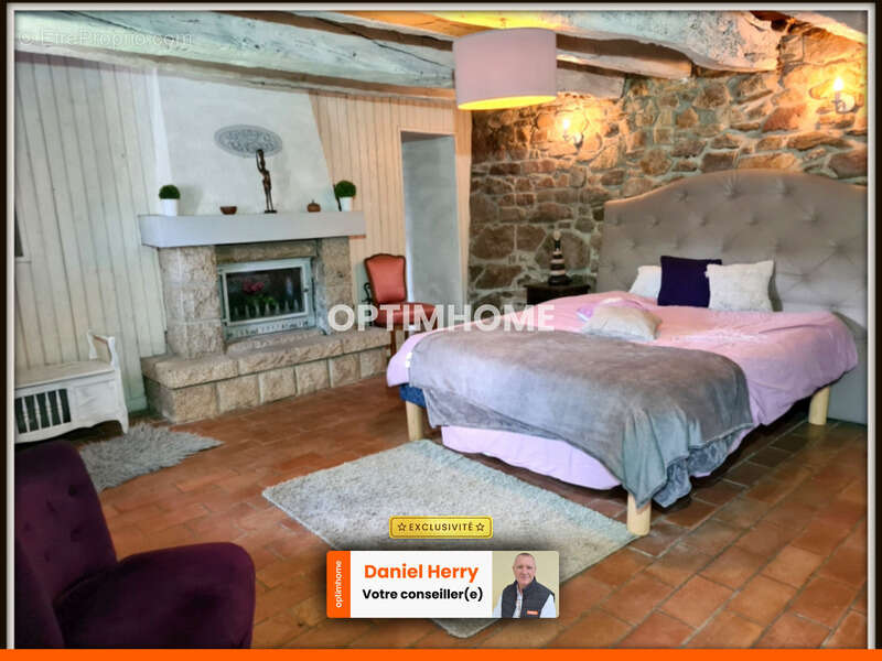 Maison à PLOUGOURVEST