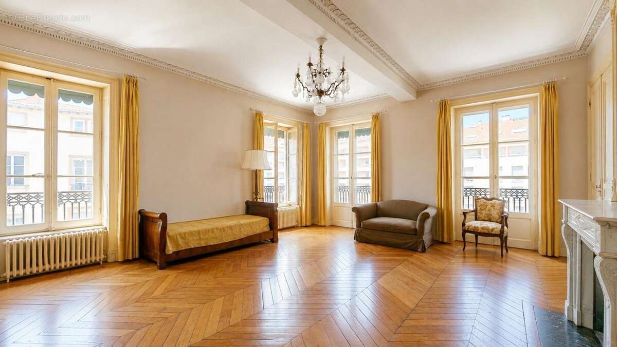 Appartement à LYON-5E